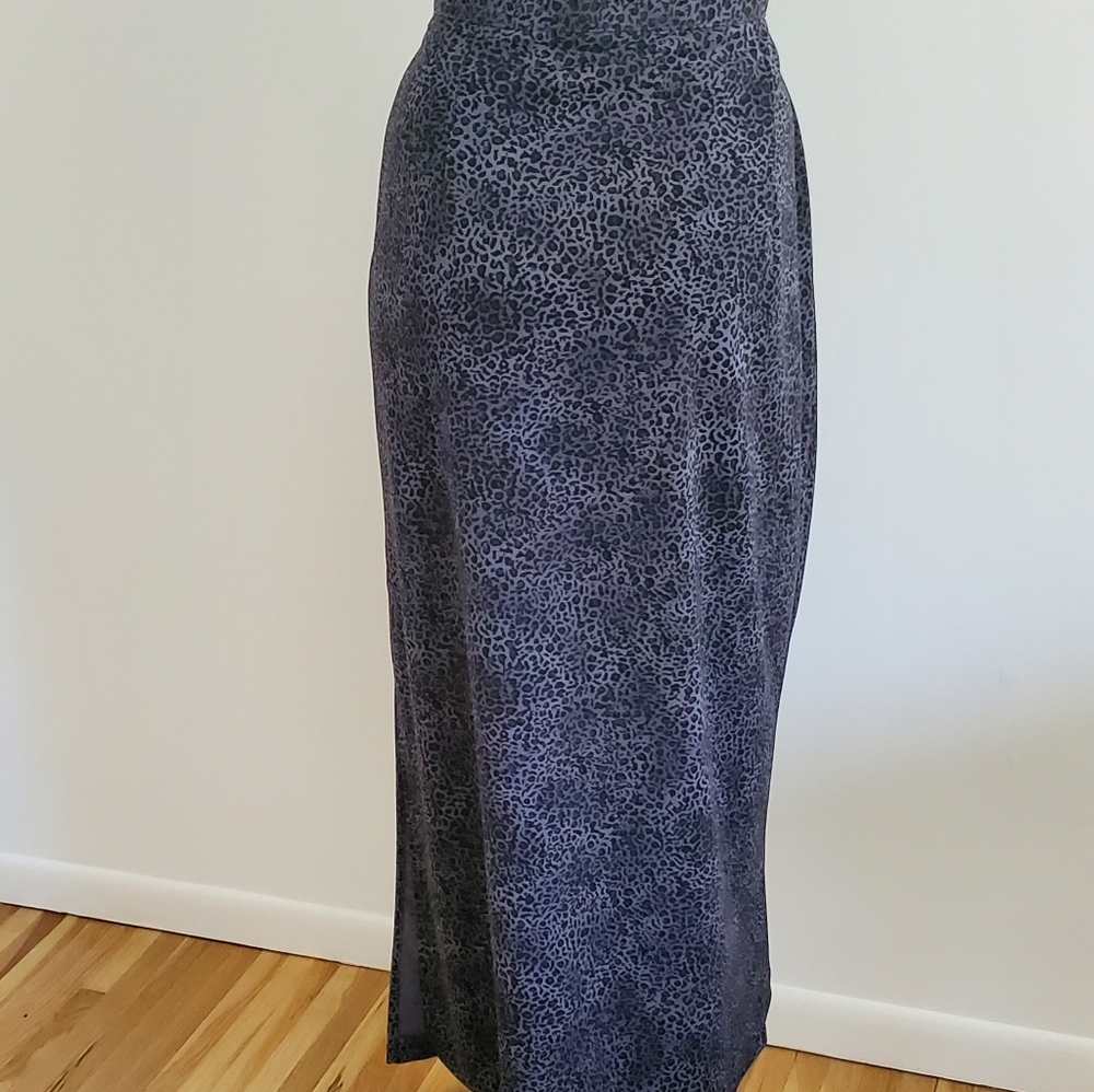 Skirt - Picture 2 of 5